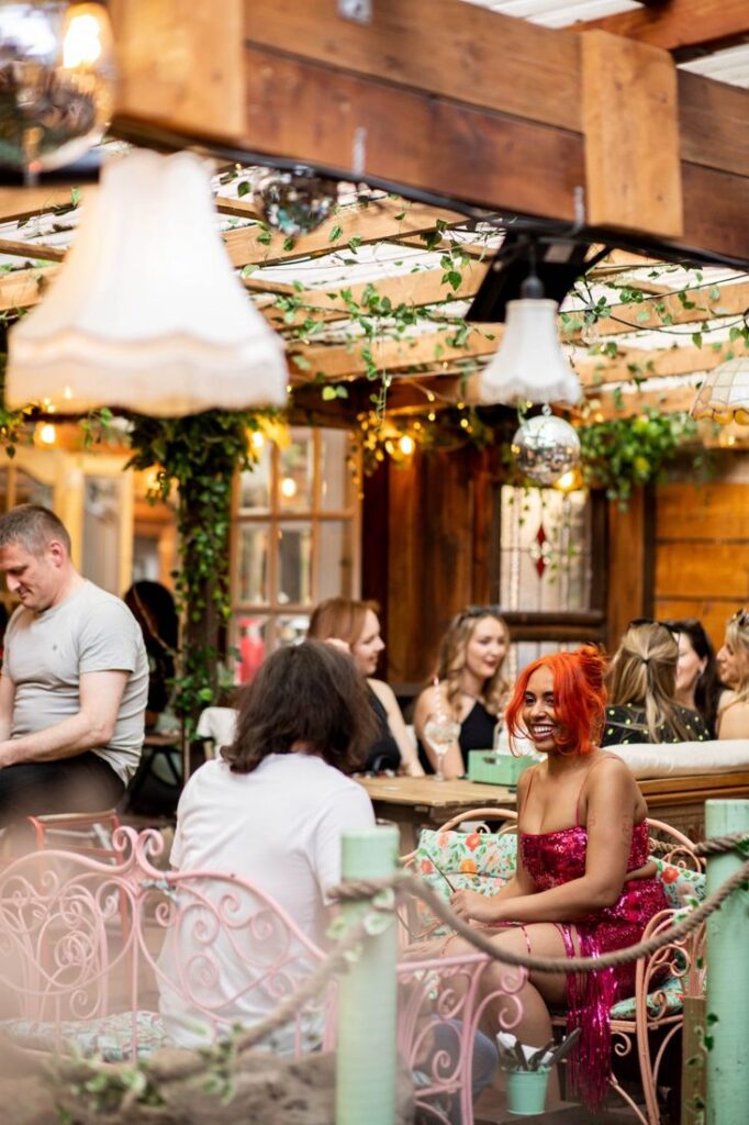 Garden dining atmosphere